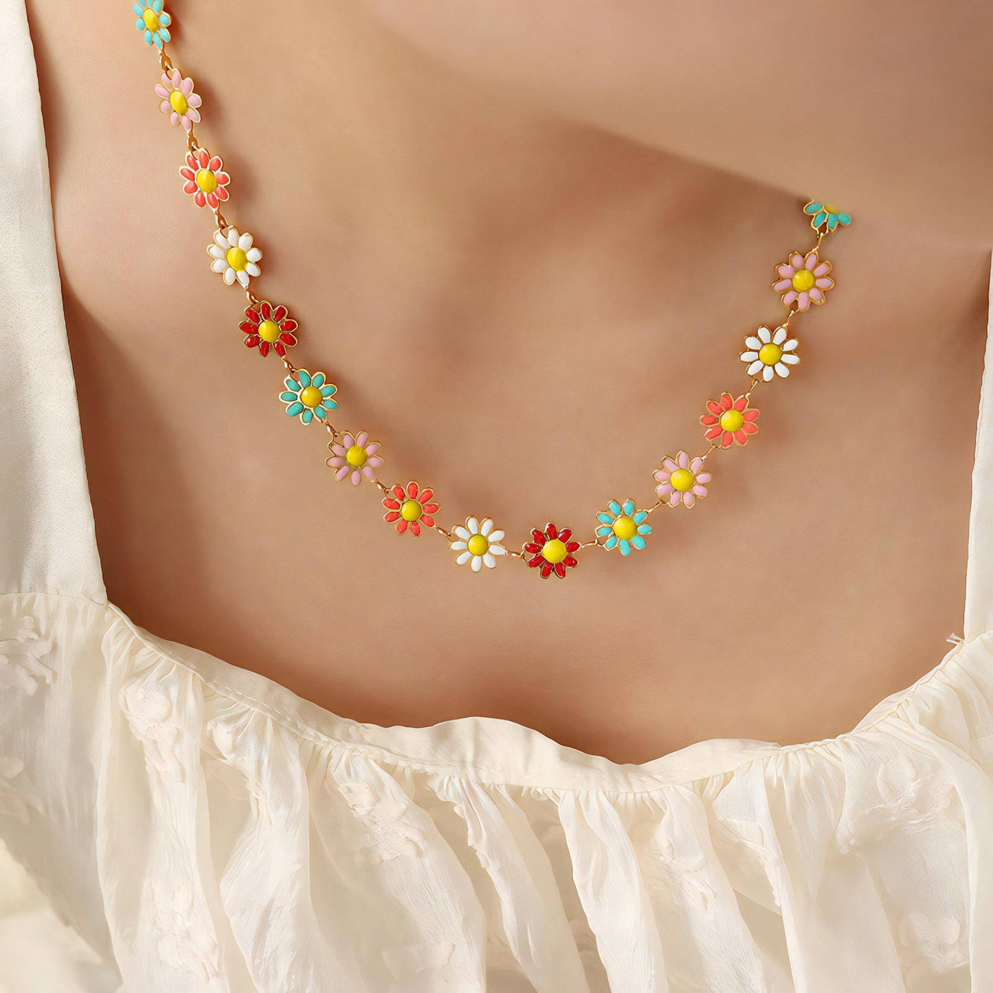 KIORA NECKLACE